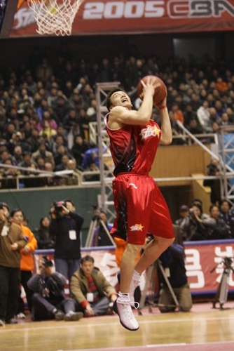 弗莱肯：曼城的阵容确实令人意外；我们配得上这三分（弗莱肯：曼城首发出乎意料，这三分我们当之无愧）