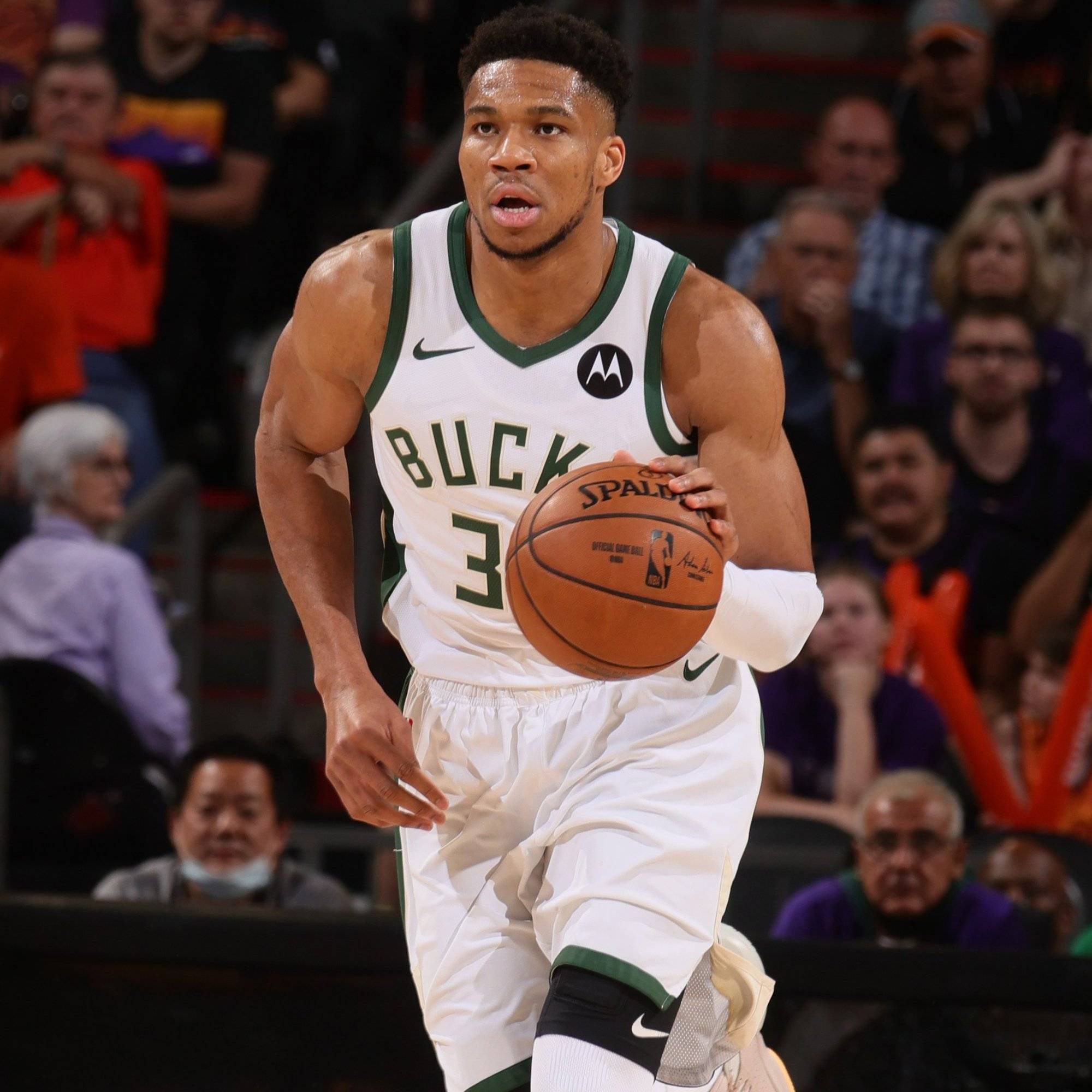 西甲前瞻：皇家奥维耶多近5轮不胜，巴列卡诺多线作战压力大（西甲前瞻：皇家奥维耶多遭遇五轮不胜，巴列卡诺多线征战压力陡增）