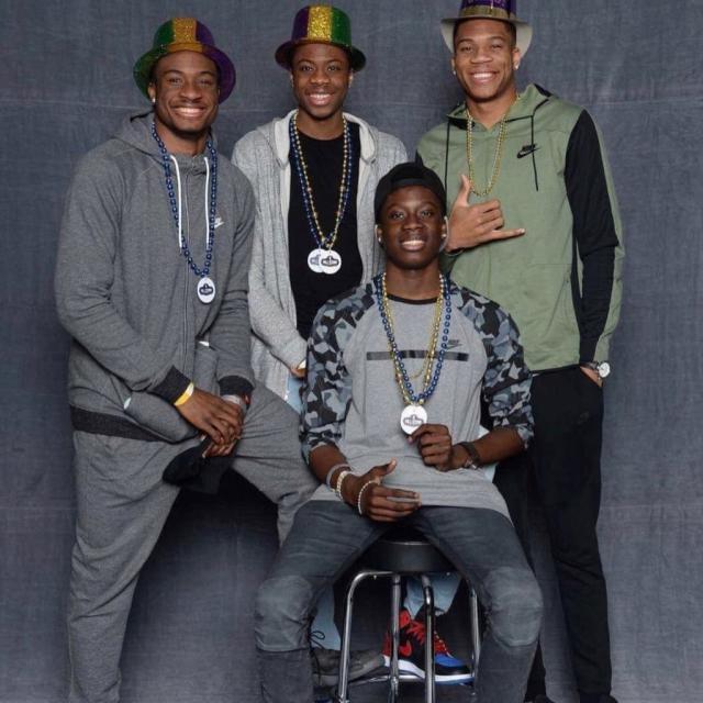 名宿称德约拿大满贯冠军需要运气，澳网官方力挺斯瓦泰克2026夺冠（名宿称德约夺大满贯也需运气，澳网看好斯瓦泰克2026年问鼎）