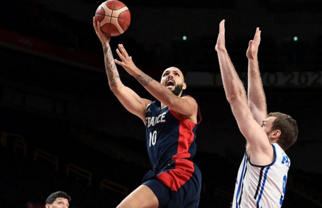 格里马尔多：穆帅说我是超级球员？被最伟大教练之一夸很荣幸（格里马尔多：被穆帅称为超级球员，获伟大名帅认可倍感荣幸）