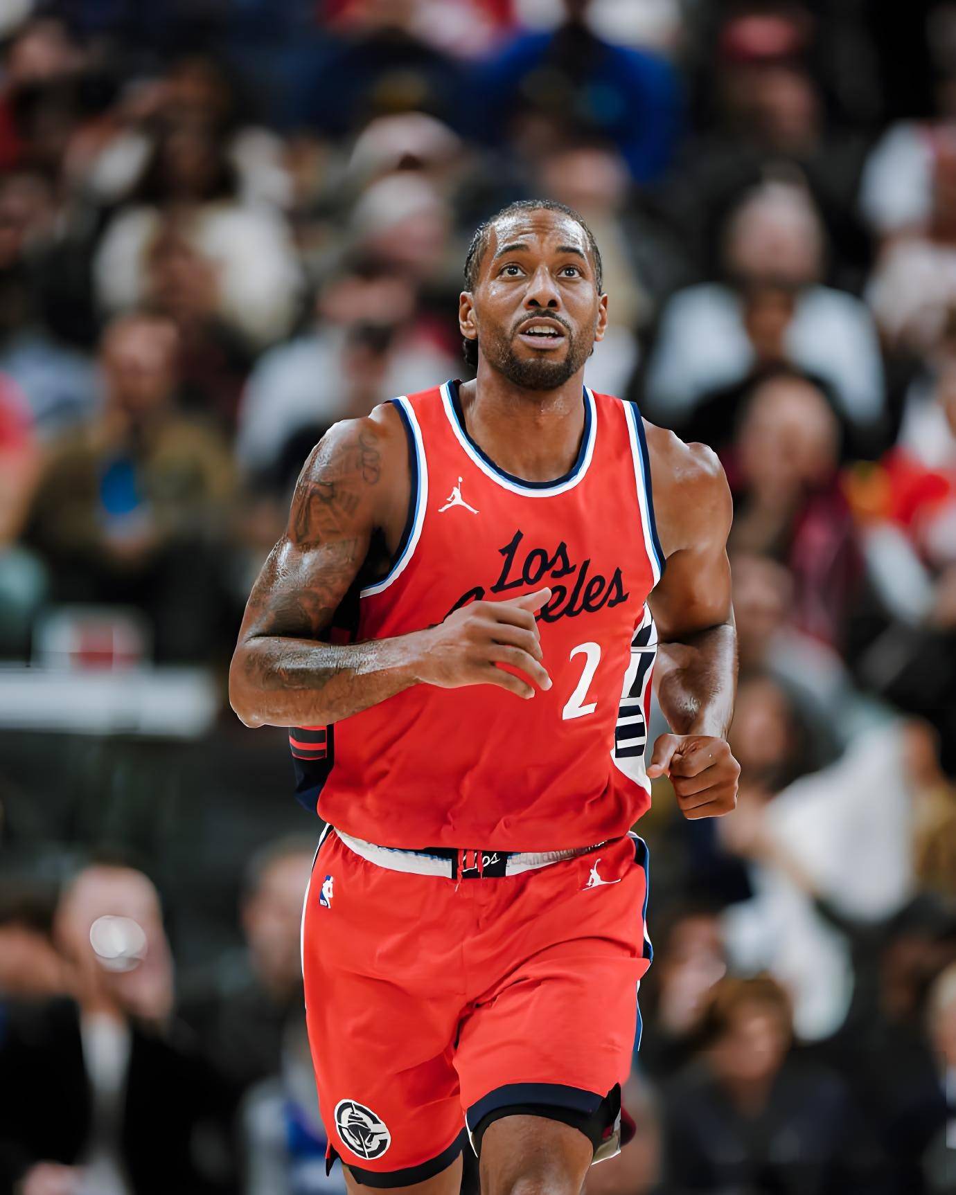 来看中国女足的比赛遇到了前男足主教练扬科维奇（在中国女足赛场偶遇前男足主教练扬科维奇）